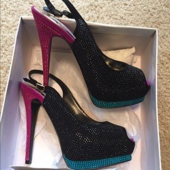 ‼️SOLD‼️Steve Madden Multi-Color Masqraid Platform - Picture 8 of 8